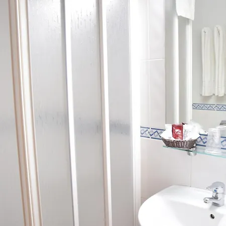 Πανσιόν Anosa Casa 3*