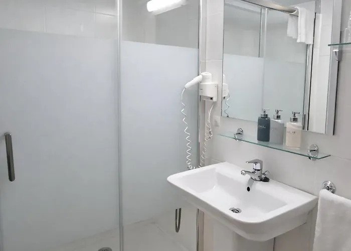 阿诺萨旅馆 3*