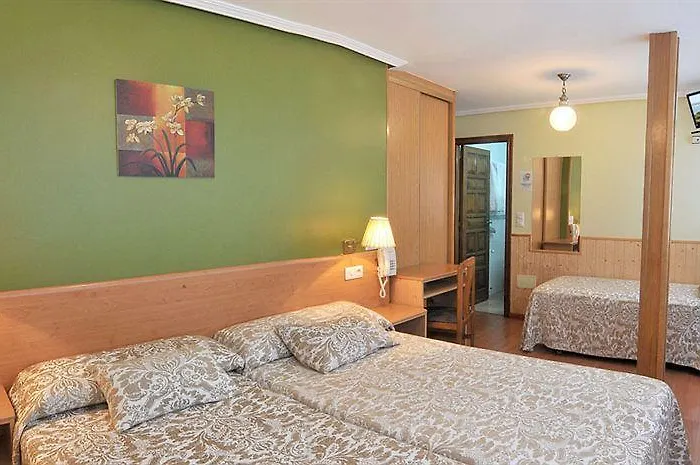 Anosa Casa 3* Santiago de Compostela